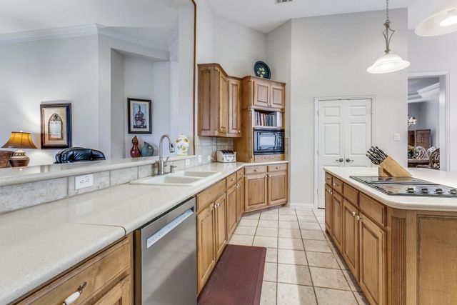 7777 Daylily Way, Frisco, TX 75033