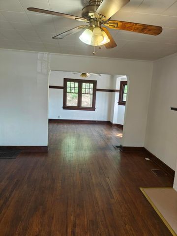 16 N 7th Street, Newark, OH 43055