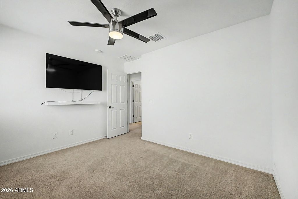 Image 21 of property listing at 3319 W FAWN Drive, Laveen, AZ 85339