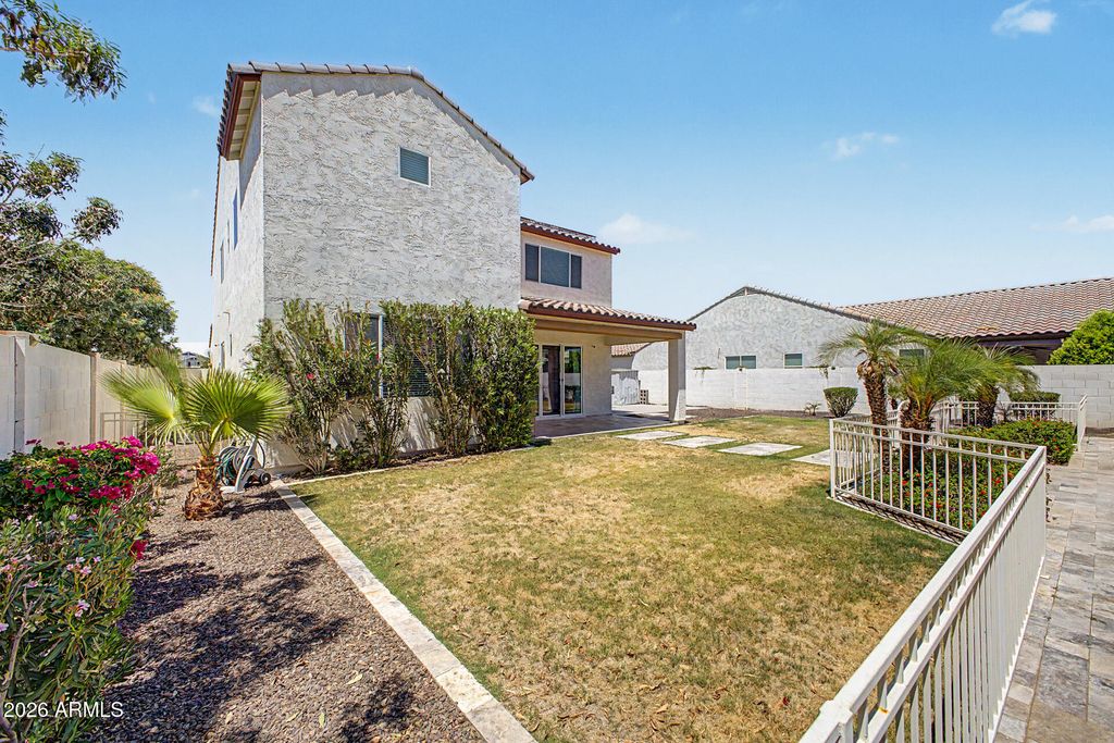 Image 32 of property listing at 3319 W FAWN Drive, Laveen, AZ 85339