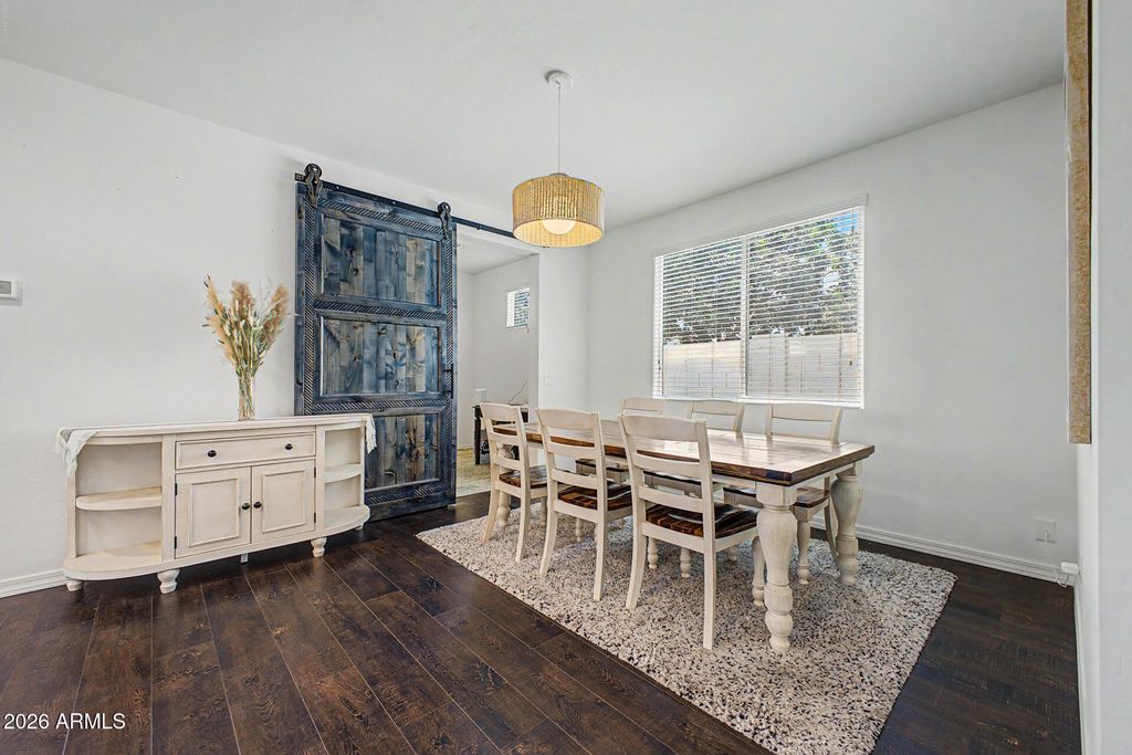 Image 5 of property listing at 3319 W FAWN Drive, Laveen, AZ 85339
