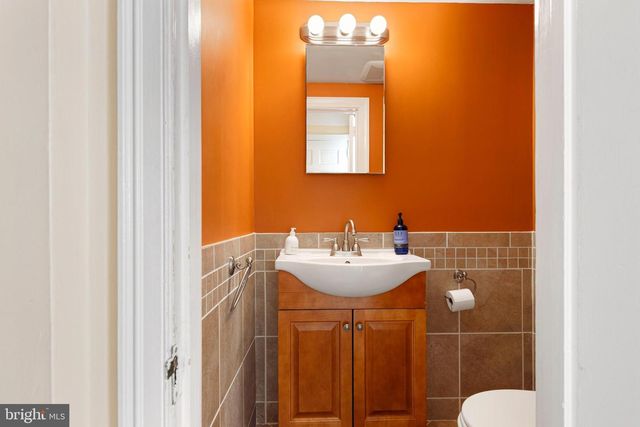 5020 DERMOND RD, Drexel Hill, PA 19026