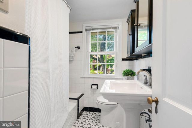 5020 DERMOND RD, Drexel Hill, PA 19026