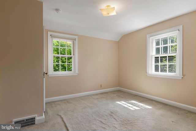 5020 DERMOND RD, Drexel Hill, PA 19026