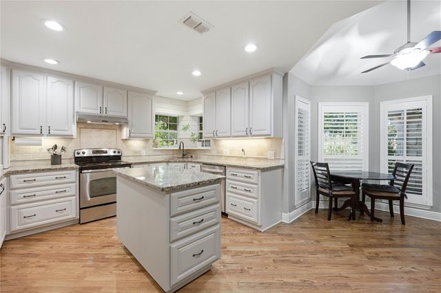 209 Park Place DR, Georgetown, TX 78628