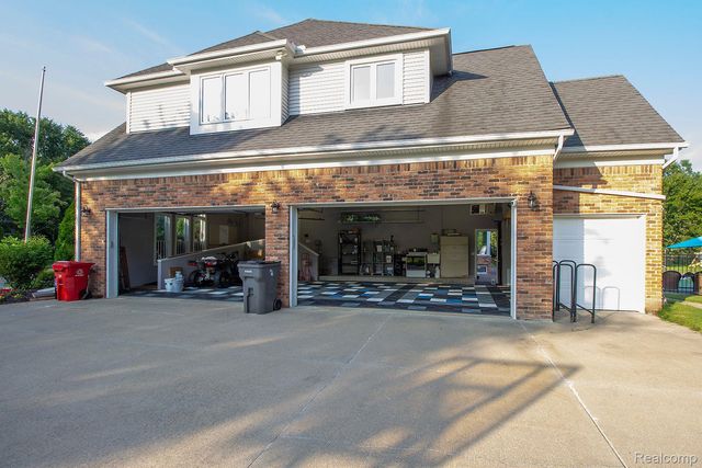 20465 SAINT LAURENCE Drive, Clinton Township, MI 48038