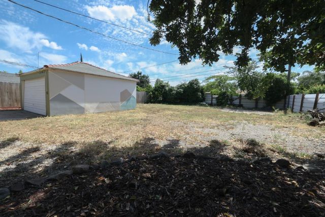360 E 19th Street, Merced, CA 95340