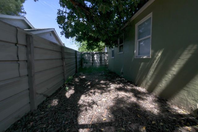 360 E 19th Street, Merced, CA 95340