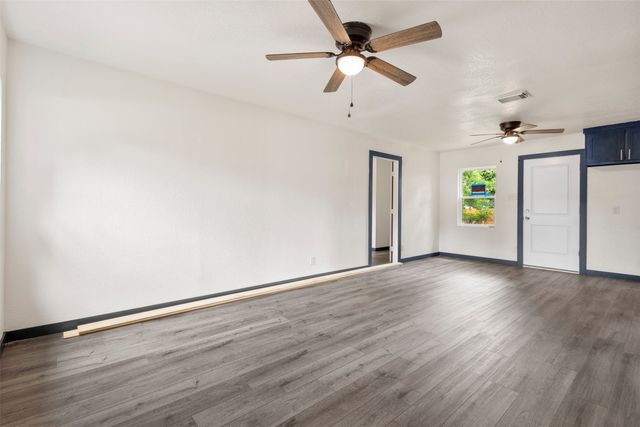 8033 Komalty Drive, Dallas, TX 75217