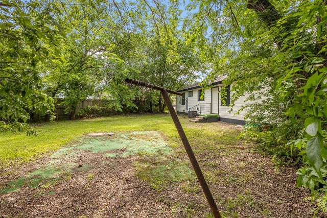 8033 Komalty Drive, Dallas, TX 75217