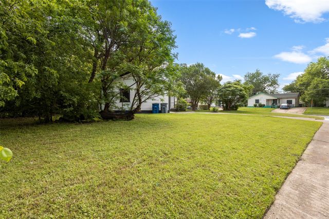 8033 Komalty Drive, Dallas, TX 75217