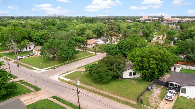 8033 Komalty Drive, Dallas, TX 75217