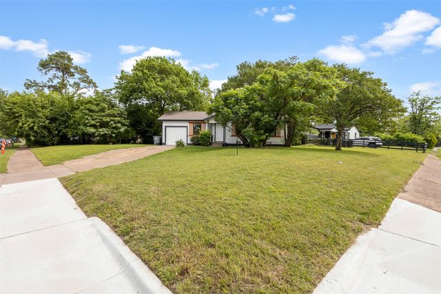 8033 Komalty Drive, Dallas, TX 75217