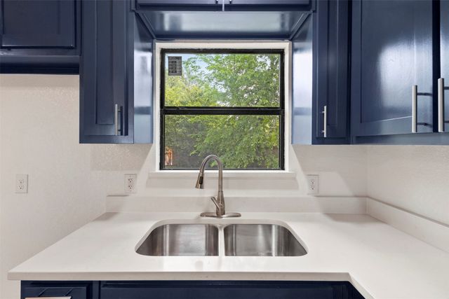 8033 Komalty Drive, Dallas, TX 75217