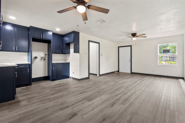 8033 Komalty Drive, Dallas, TX 75217