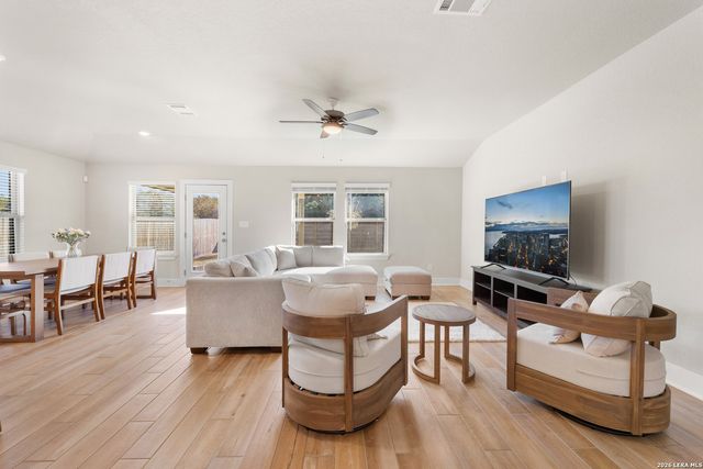 10726 Yellowtail, Boerne, TX 78006