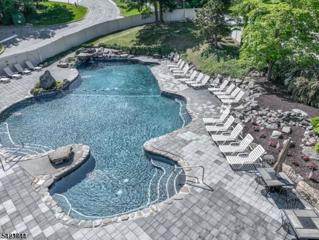 4 Alta Ct 5, Vernon Twp., NJ 07462