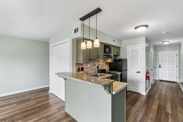 4 Alta Ct 5, Vernon Twp., NJ 07462