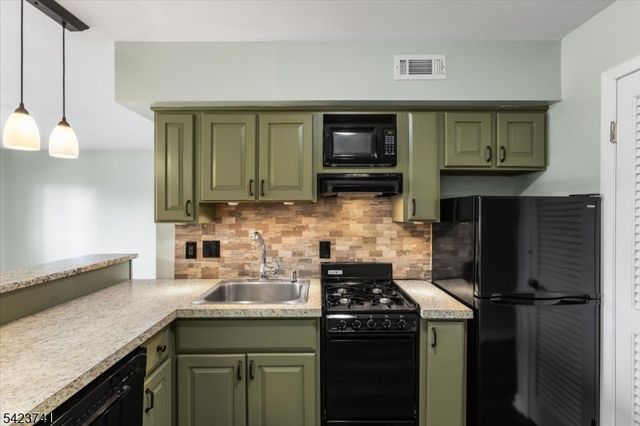 4 Alta Ct 5, Vernon Twp., NJ 07462