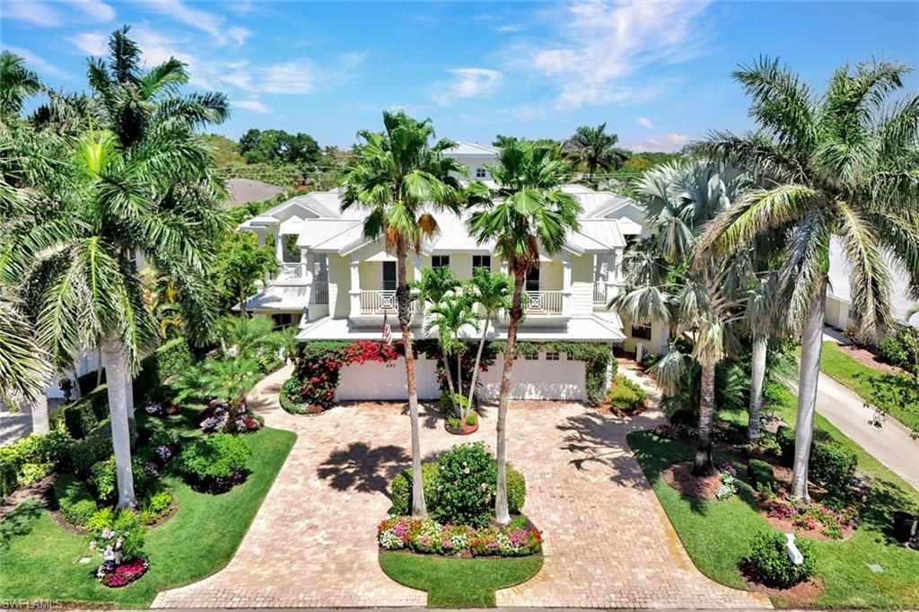 699 Fairway TER, NAPLES, FL 34103 — exterior