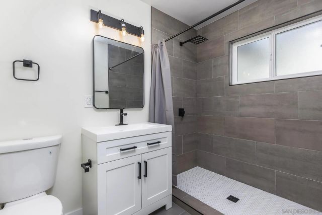 2549 Roseview Pl, San Diego, CA 92105