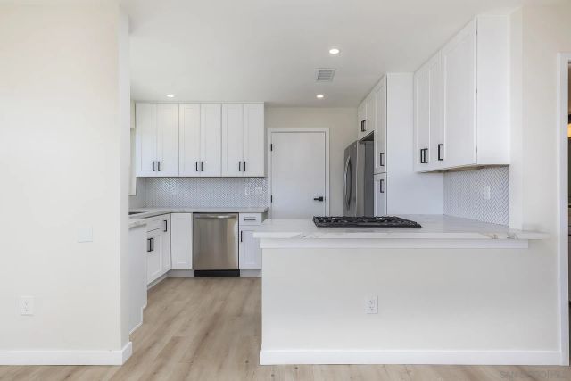 2549 Roseview Pl, San Diego, CA 92105