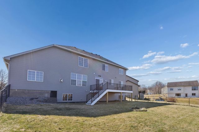 2477 Grey Owl Court, Mayer, MN 55360