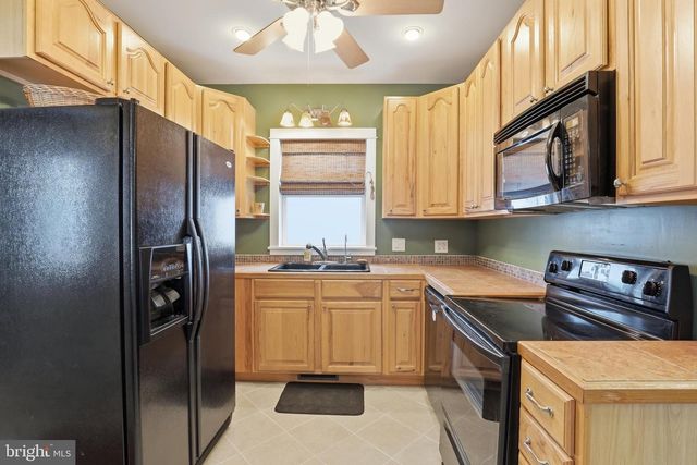 301 SECOND AVE, Harrington, DE 19952