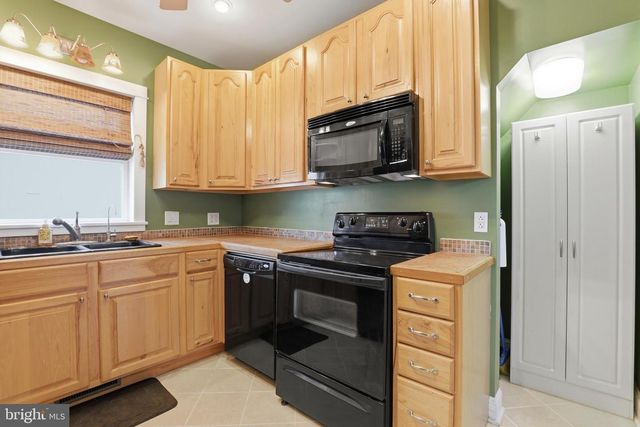 301 SECOND AVE, Harrington, DE 19952