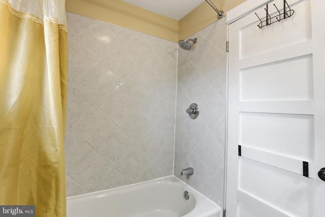 301 SECOND AVE, Harrington, DE 19952