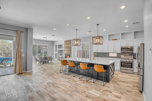 41003 N CONGRESSIONAL Drive, Anthem, AZ 85086