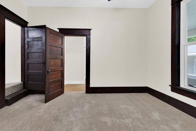 1219 S Travis Street, Sherman, TX 75090