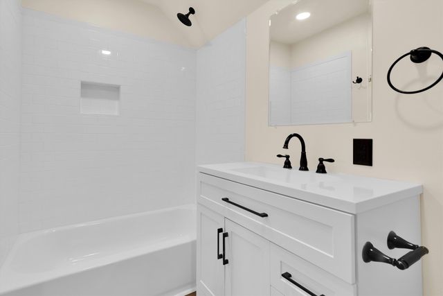 1219 S Travis Street, Sherman, TX 75090