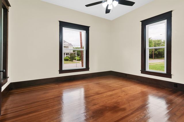 1219 S Travis Street, Sherman, TX 75090