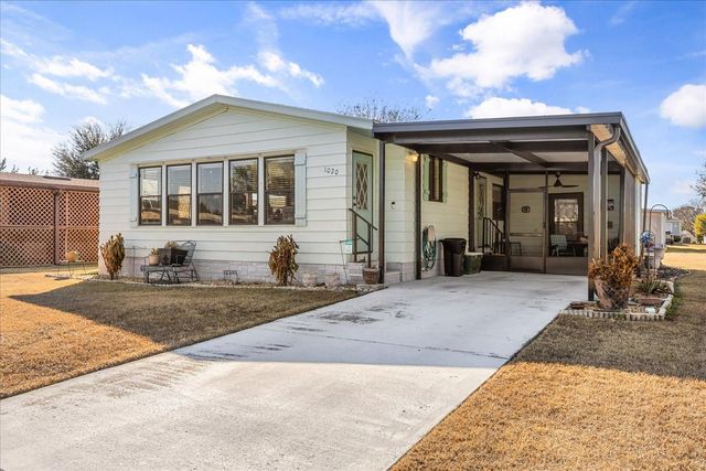 1020 DUSTIN DRIVE, Lady Lake, FL 32159