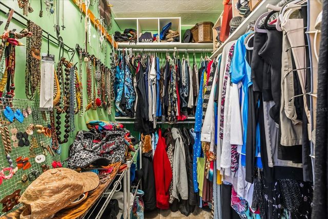 1020 DUSTIN DRIVE, Lady Lake, FL 32159