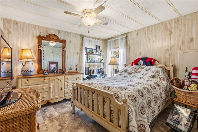 1020 DUSTIN DRIVE, Lady Lake, FL 32159