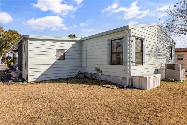 1020 DUSTIN DRIVE, Lady Lake, FL 32159