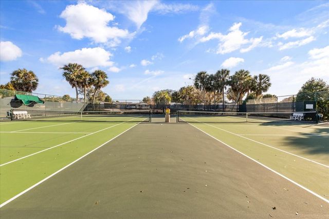 1020 DUSTIN DRIVE, Lady Lake, FL 32159