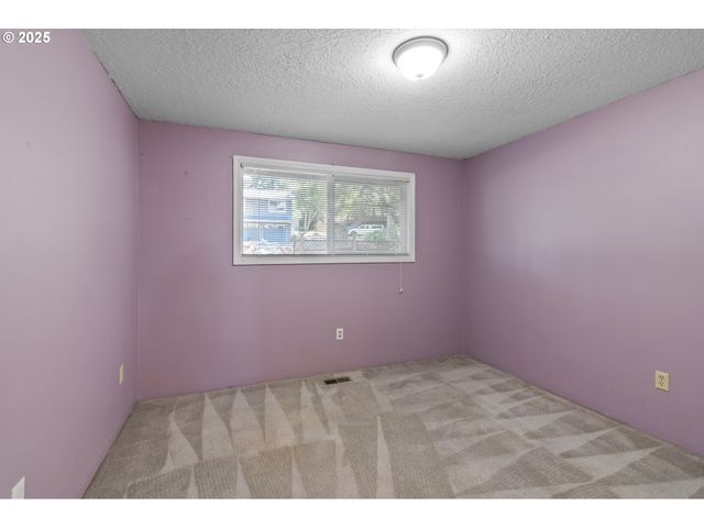 589 Ne WESTVIEW Ln, Estacada, OR 97023