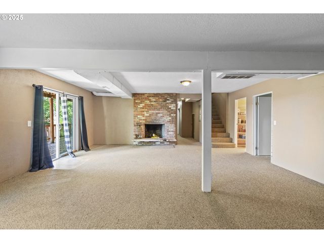 589 Ne WESTVIEW Ln, Estacada, OR 97023