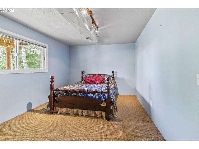 589 Ne WESTVIEW Ln, Estacada, OR 97023