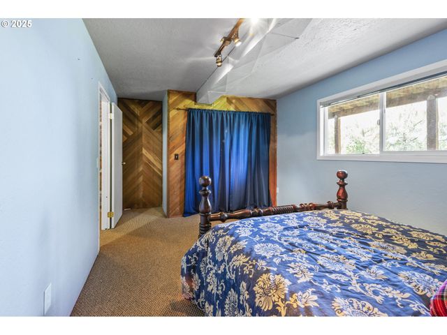 589 Ne WESTVIEW Ln, Estacada, OR 97023