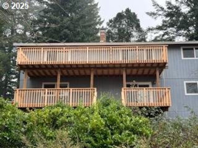 589 Ne WESTVIEW Ln, Estacada, OR 97023