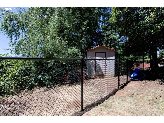 589 Ne WESTVIEW Ln, Estacada, OR 97023