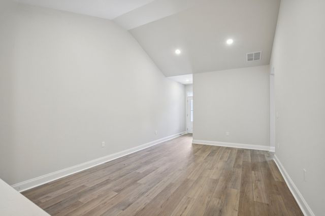 402 W Stonehaus Xing, Antioch, TN 37013