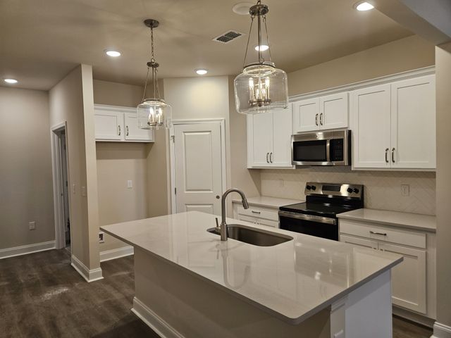 402 W Stonehaus Xing, Antioch, TN 37013
