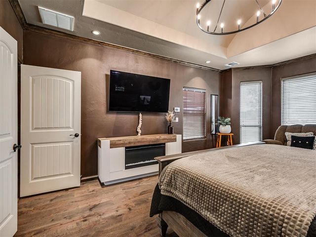 1296 Meadow View Drive, Choctaw, OK 73020