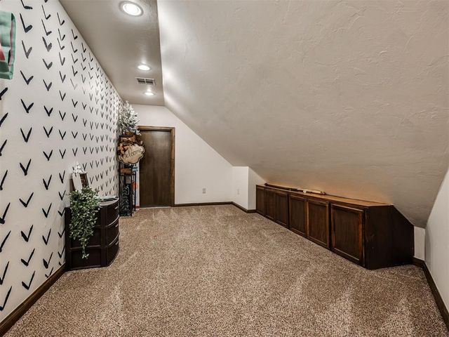 1296 Meadow View Drive, Choctaw, OK 73020