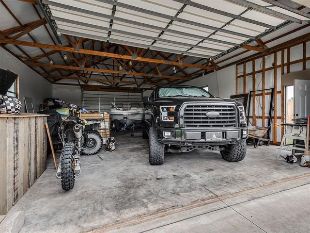 1296 Meadow View Drive, Choctaw, OK 73020